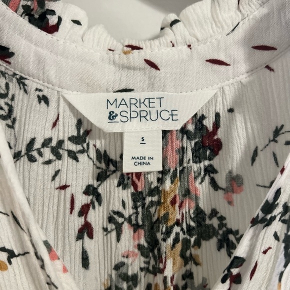 Market & Spruce Floral Sleeveless Blouse - White and Multicolor - Picture 3 of 6